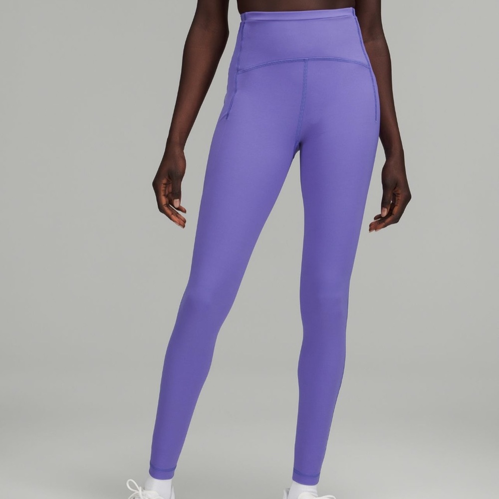 Lululemon Swift Speed High-Rise Tight 28"
Charged Indigo. Size 4